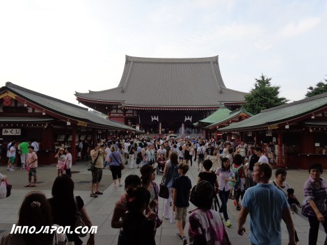 Intérieur du temple Asakusa
